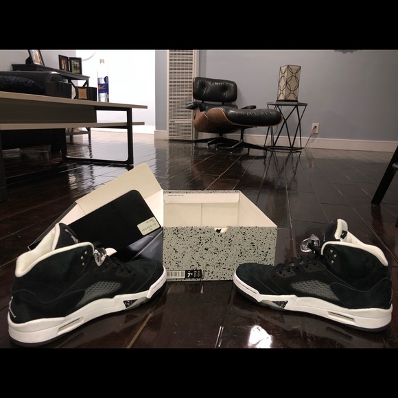 Air Jordan 5 Retro Oreo’s (women’s 8.5, men’s 6.5) - Picture 1 of 2